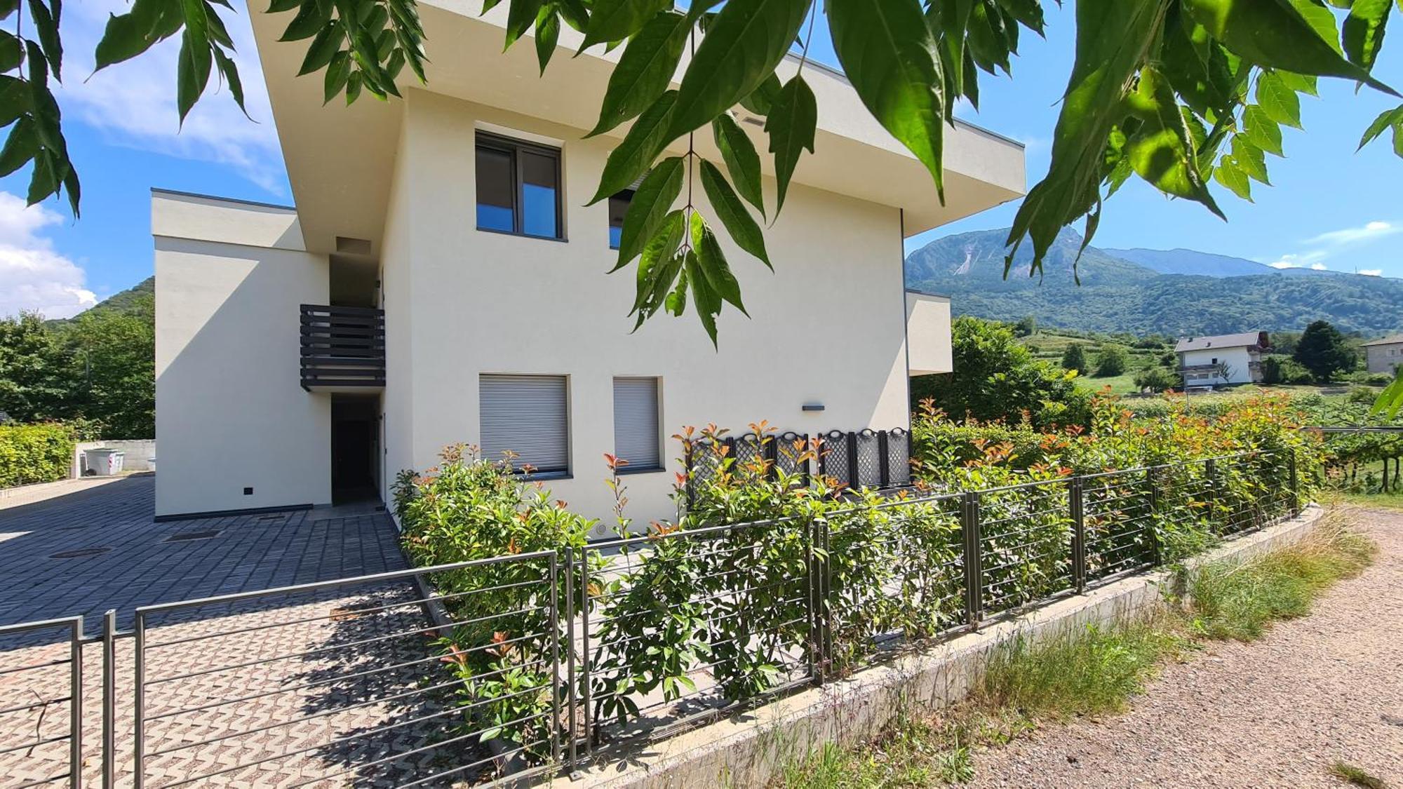 Appartamenti Moderni, Luminosi E Tranquilli Con Parcheggio Privato - Agritur La Tenuta Trento Exterior foto